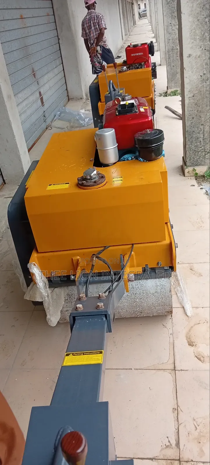Walk-Behind Road Roller