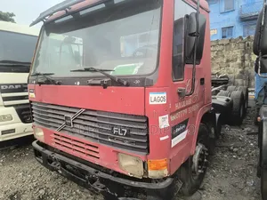 Volvo Fl7 Cap and Chassis 2002 Red