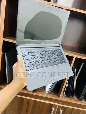 Laptop HP 240 G8 8GB AMD Ryzen SSD 256GB