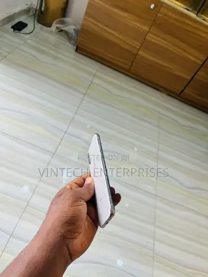 Apple iPhone X 64 GB Silver