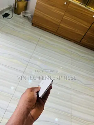 Apple iPhone X 64 GB Silver