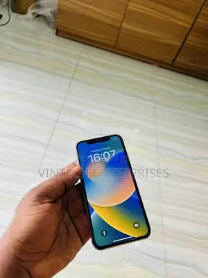 Apple iPhone X 64 GB Silver