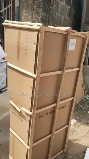 Dehydrator