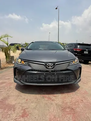 New Toyota Corolla LE 2023 Silver