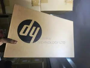 New Laptop HP 240 8GB Intel Core 5 SSD 512GB