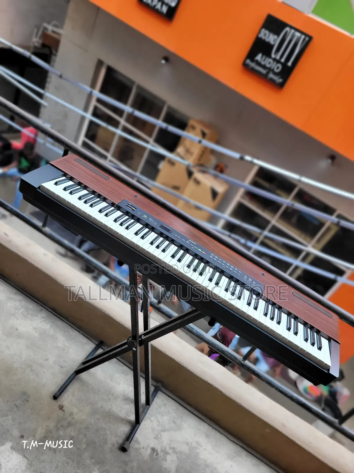 Yamaha P120