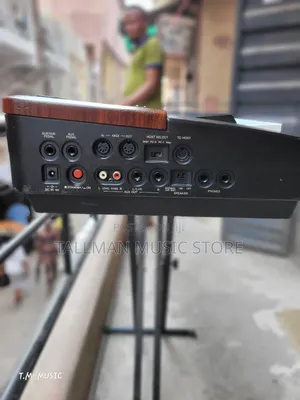 Yamaha P120