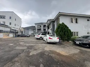 3bdrm Block of Flats in Maryland for sale