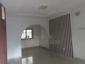 3bdrm Block of Flats in Benin City for rent