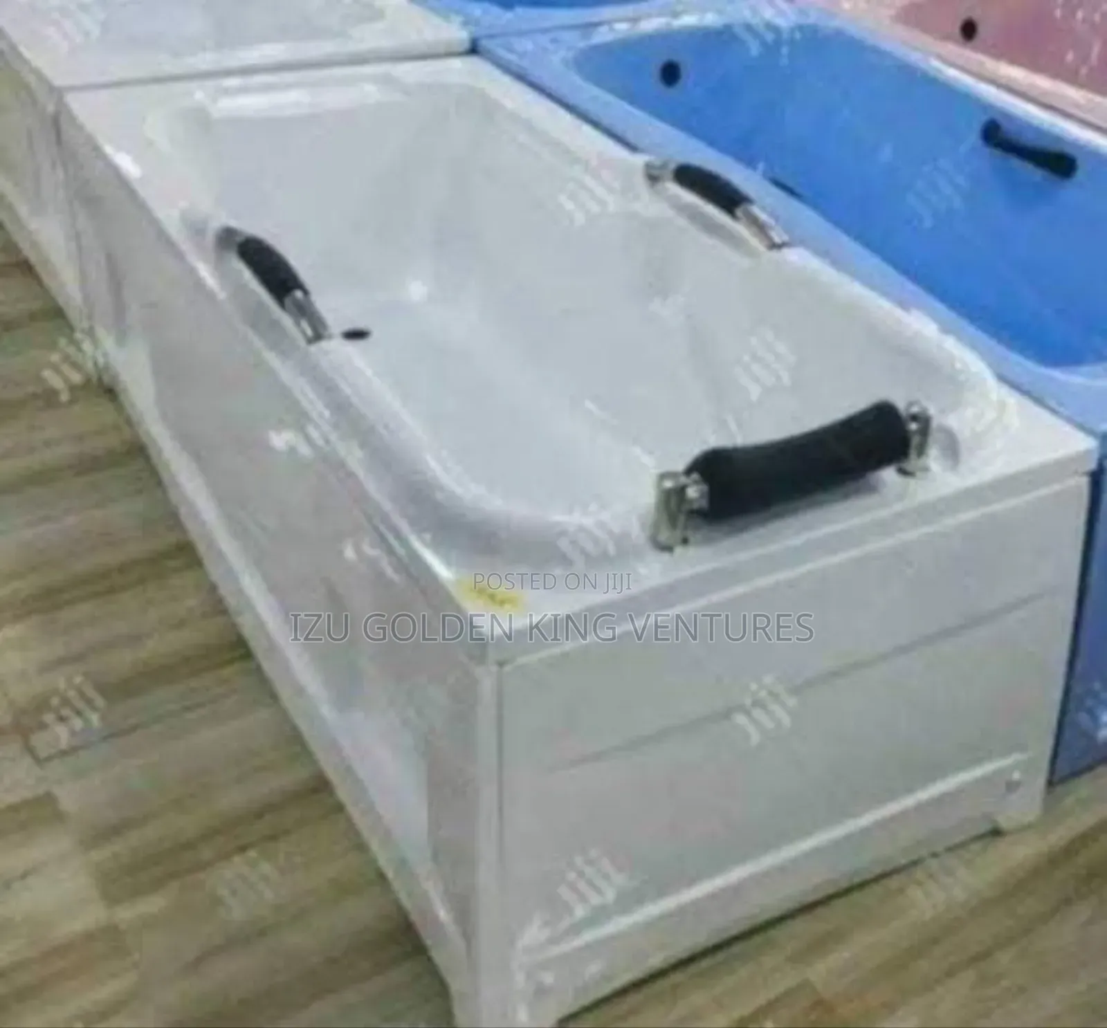 Executive Bath Tub