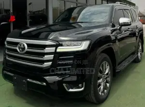 Toyota Land Cruiser LC300 2024 Black