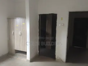 3bdrm Block of Flats in Benin City for rent