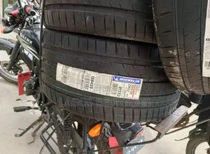 Michelin Pilot Sport 4 S | 285/40zr22 (110y) Xl | Amg-Spec (Mo1)