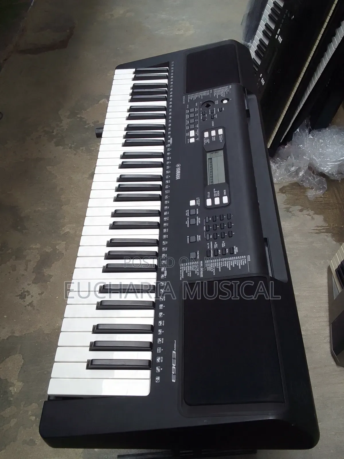 Yamaha PSR-E363 61-Key Portable Keyboard – Clear Sound.