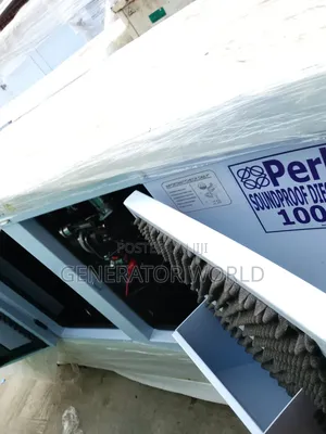 Perkins 100kva Soundproof Generator for Businesses