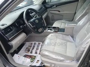 Toyota Camry XLE V6 4dr Sedan (3.5L 6cyl 6A) 2013 Gray