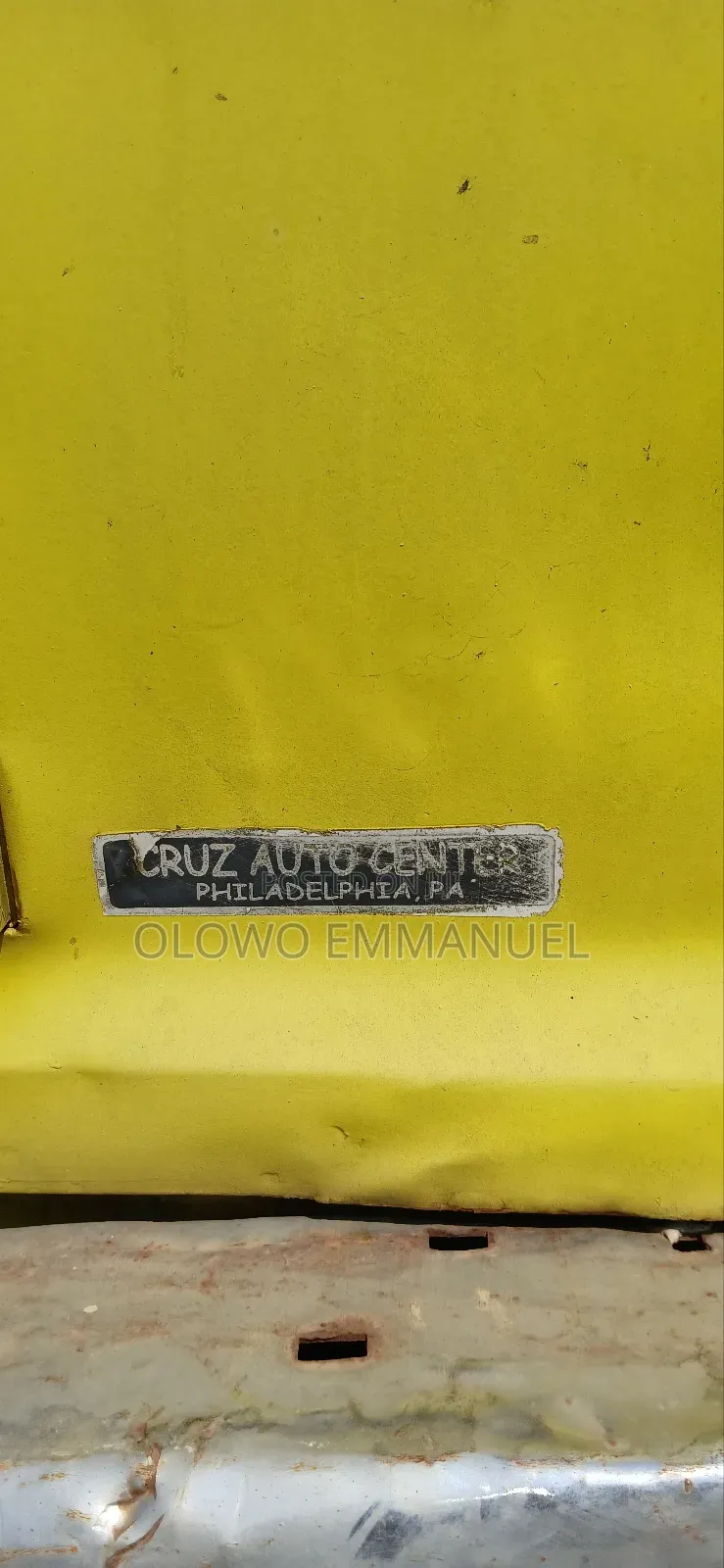 Dodge B2000 2013 Yellow