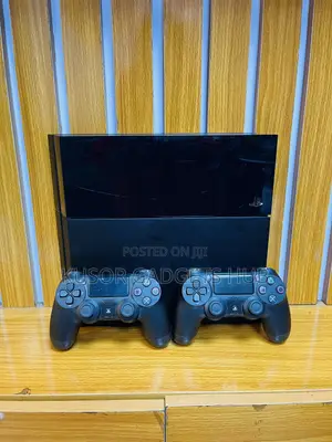 Play Station 4