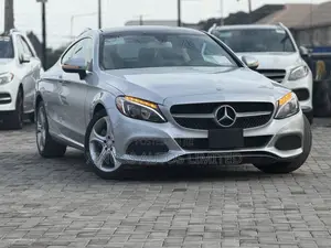 Mercedes-Benz C-Class C 300 (C205) 2017 White