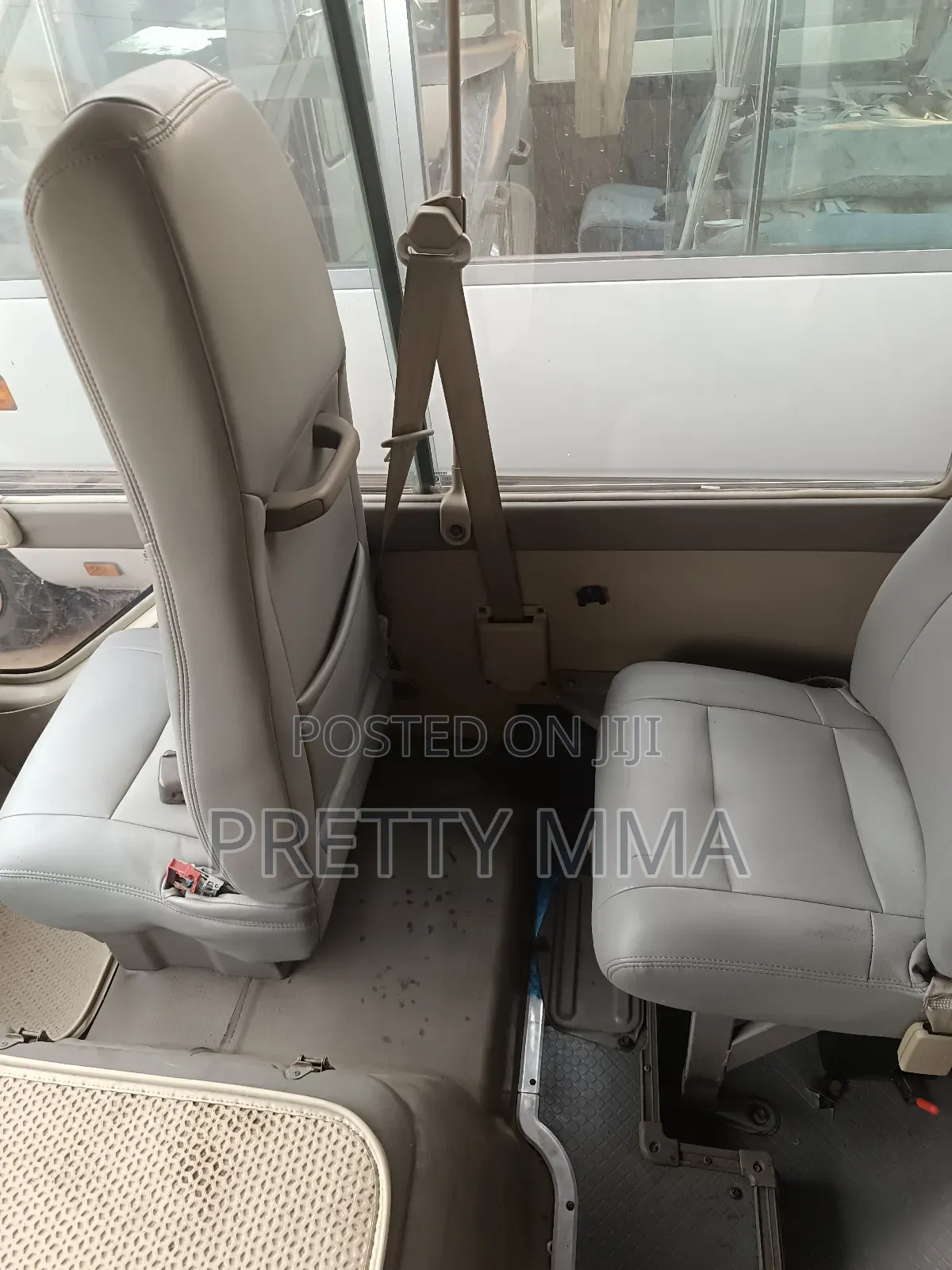 Toyota Coaster 2017 Beige