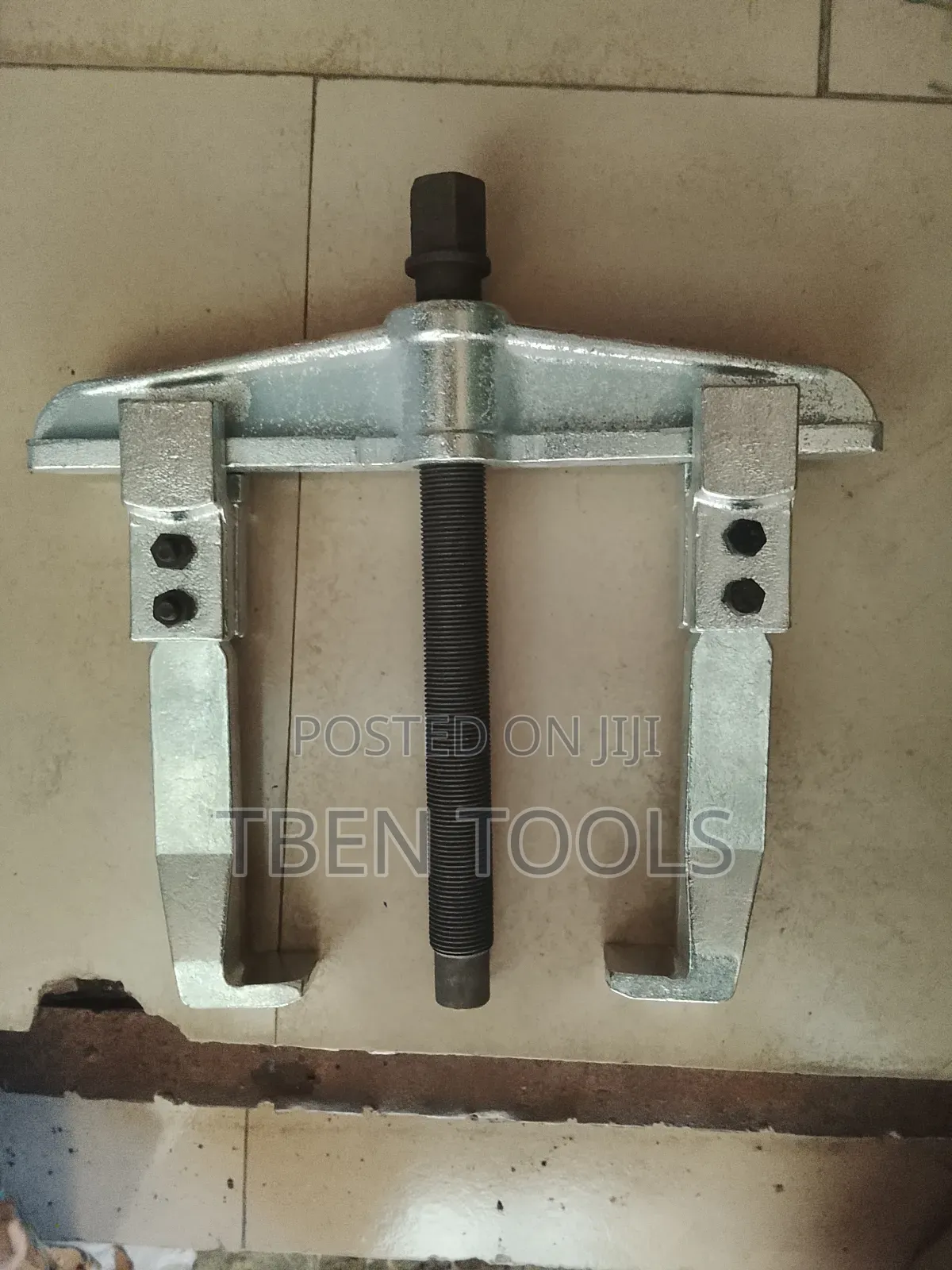 2 Leg Universal Puller Heavy Duty 12"