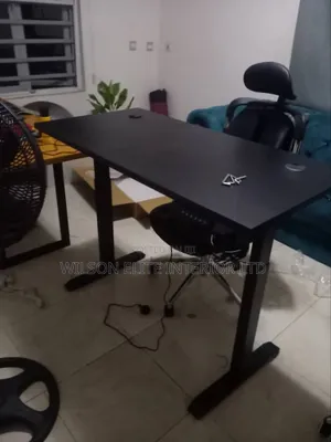 Electric Sit/Stand Table (Adjustable Height)