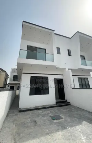 Furnished 4bdrm Duplex in Chevron for sale
