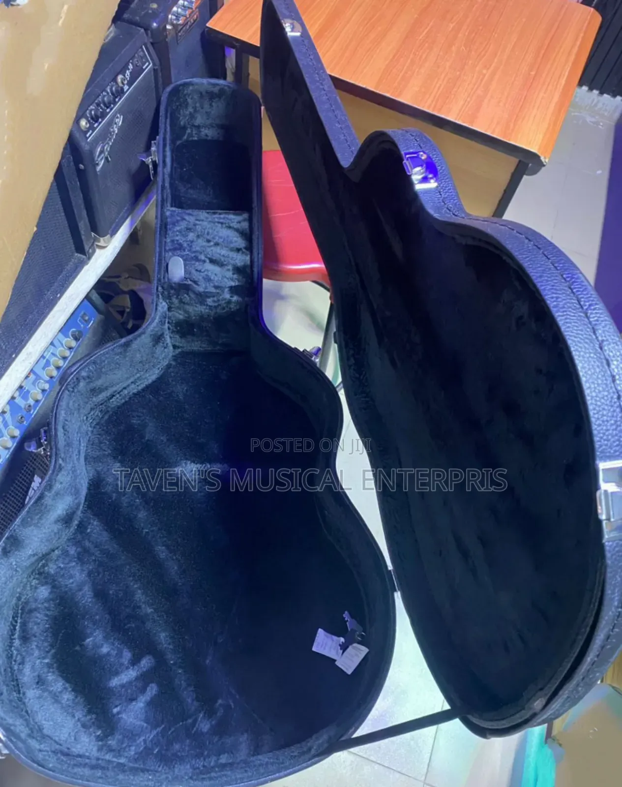 Acoustic Guitar Hard Case