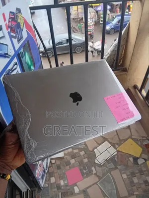 New Laptop Apple MacBook Air 2020 8GB Intel Core i3 SSD 256GB