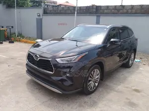 Toyota Highlander Platinum AWD 2020 Brown