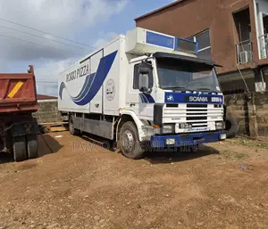 Foreign Used Scania P93 Cold Room Box Truck 6tyres