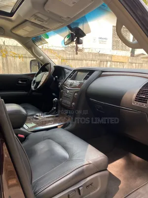 Infiniti QX80 2016 Red