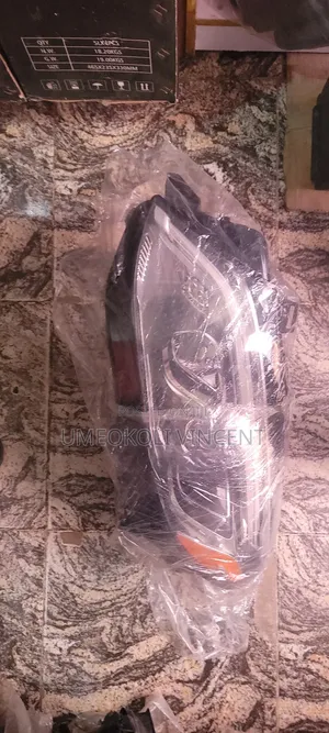 Mercedes-Benz Gle 166 Headlamp Set With Complete Chargers