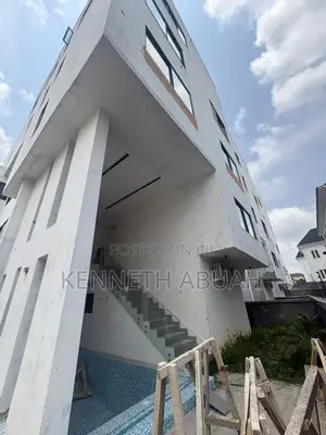 Luxury and Exclusive 6bedroom Duplex With 2 Rooms Boys Quarters