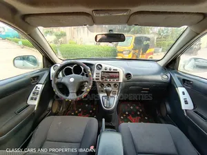 Pontiac Vibe Automatic 2004 Silver