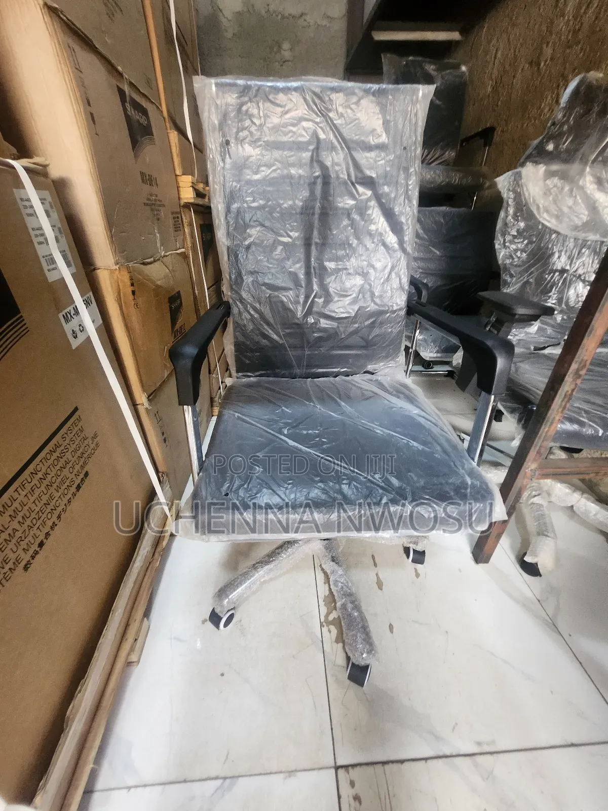 Swivel Visitors Chair
