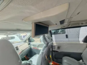 Toyota Sienna Limited 7 Passenger 2012 Silver