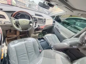 Toyota Sienna Limited 7 Passenger 2012 Black