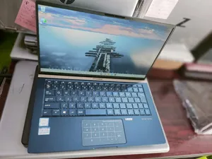 Laptop Asus ZenBook UX330UA 8GB Intel Core i5 SSD 1T