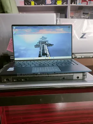 Laptop Asus ZenBook UX330UA 8GB Intel Core i5 SSD 1T