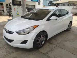 Hyundai Elantra 2011 White