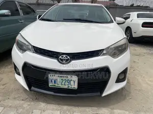 Toyota Corolla 2012 White
