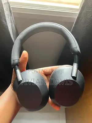 Sony Wh-1000xm5 Noise Cancelling Headphones (Used)