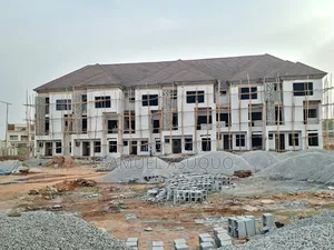 5bdrm Duplex in Idu Industrial for sale