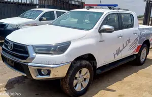 Toyota Hilux TRD White 4x4 2017 White