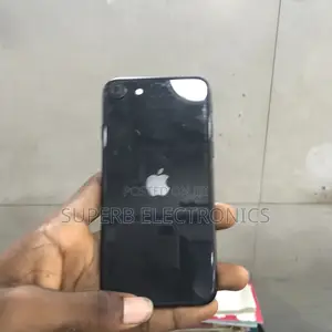 Apple iPhone SE (2020) 64 GB Black