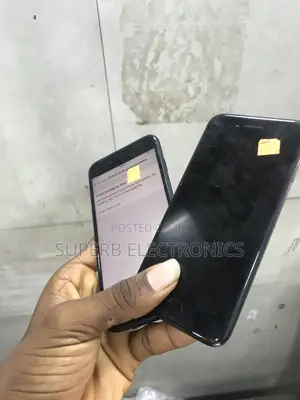 Apple iPhone 7 32 GB Black