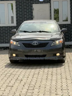 Toyota Camry SE 4dr Sedan (2.4L 4cyl 5A) 2009 Gray