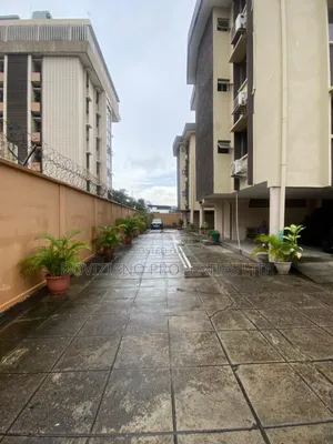 4bdrm Bungalow in Victoria Island Extension for rent