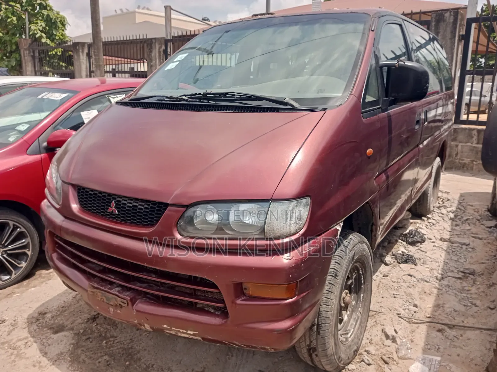 Mitsubishi Space Gear 2003 Red
